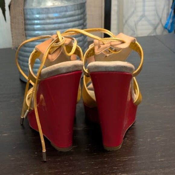 😯LAST CHANCE😯DOLCE & GABBANA Red Patent Leather Wedge Sandals - Picture 7 of 12